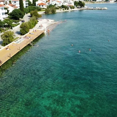 Peaceful 30 Meters From Sea! Apartament *