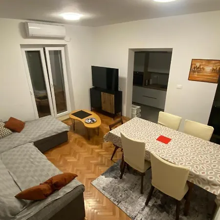 Peaceful 30 Meters From Sea! Apartman