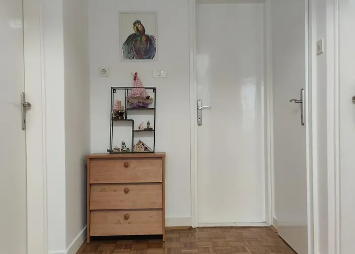 Daire Peaceful 30 Meters From Sea! Zadar