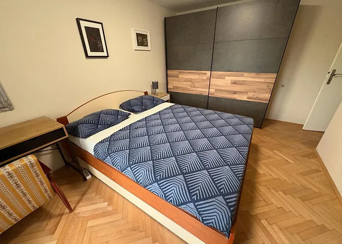 Peaceful 30 Meters From Sea! Apartamento Zadar